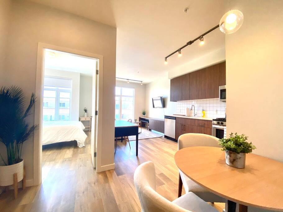 Lovely Brand New Condo Sidney Luaran gambar