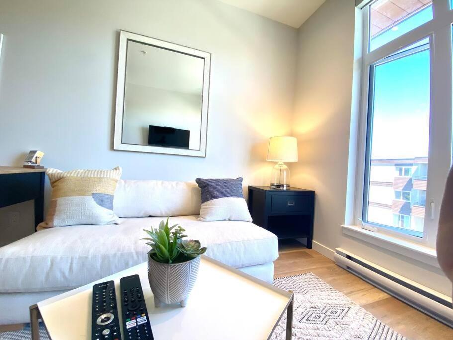 Lovely Brand New Condo Sidney Luaran gambar