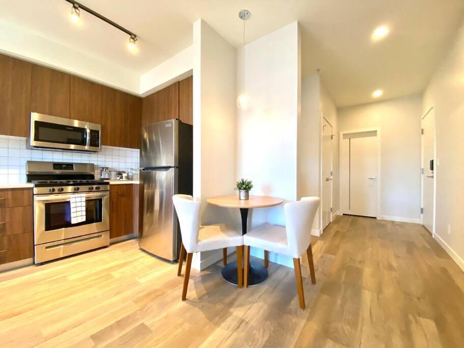 Lovely Brand New Condo Sidney Luaran gambar